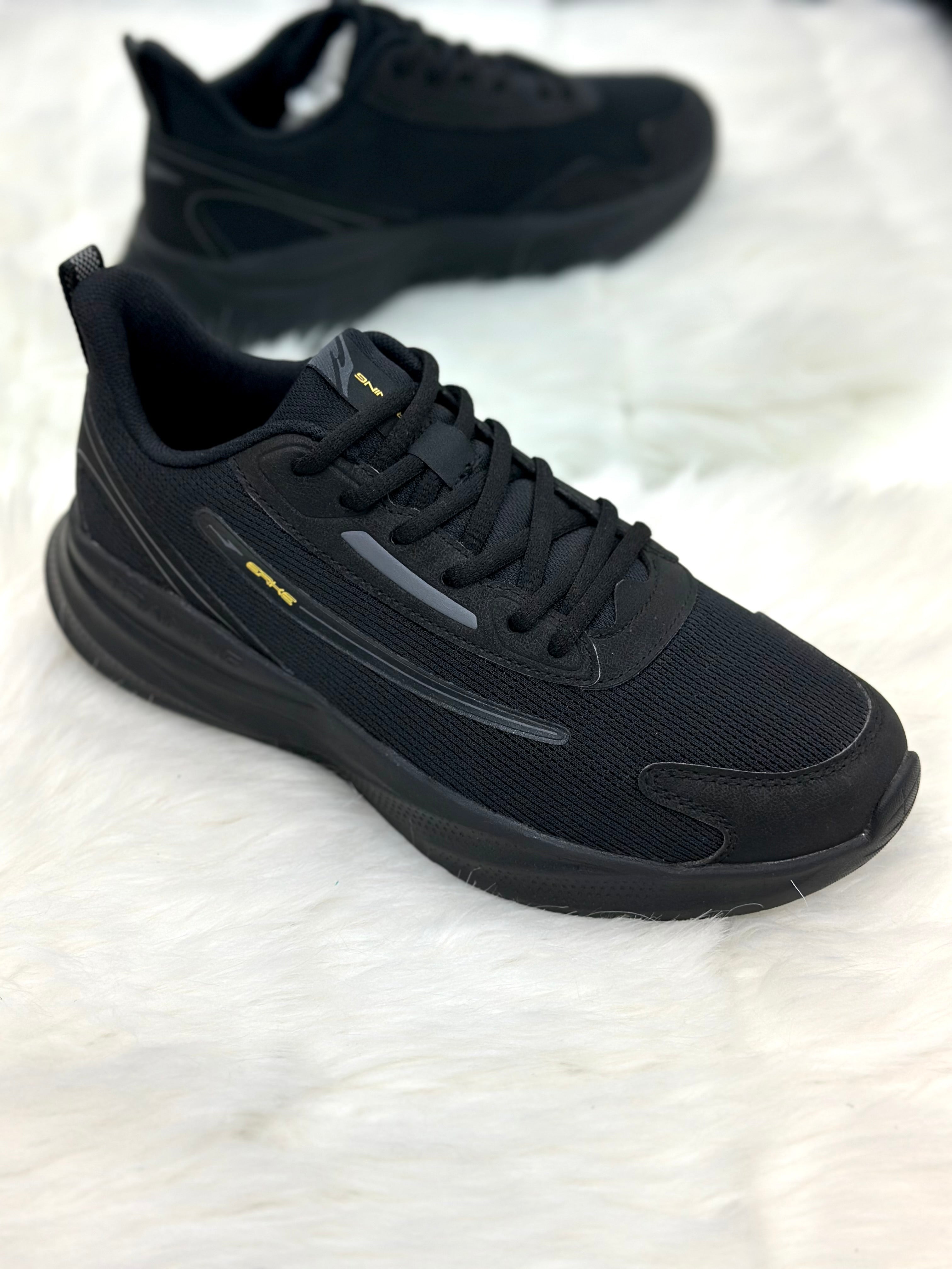 ERKE M.TRENDY CROSS TRAINING SHOES 11125114361-003